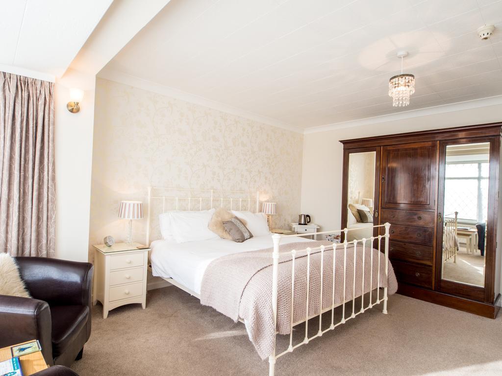 The Coast Yard B & B Chalet Hotel Selsey Exterior photo
