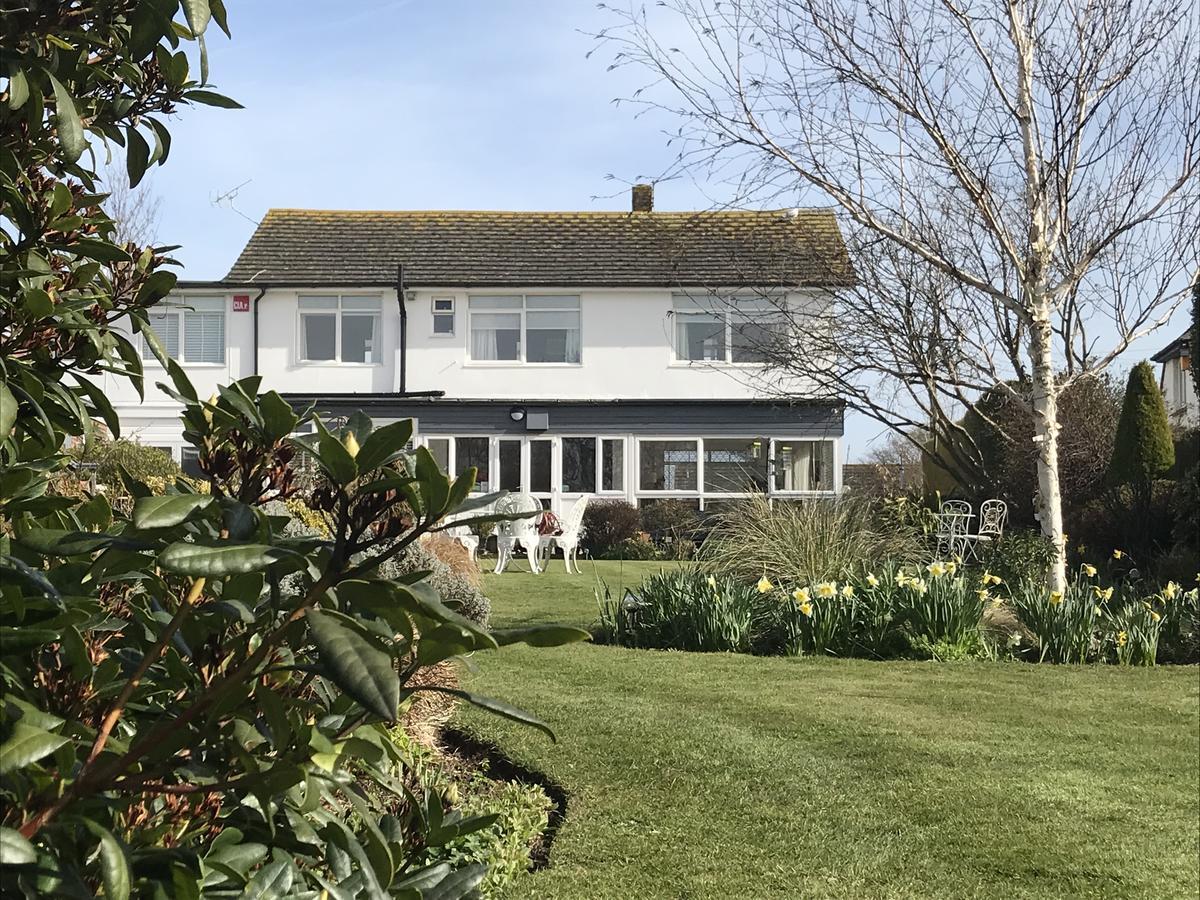 The Coast Yard B & B Chalet Hotel Selsey Exterior photo